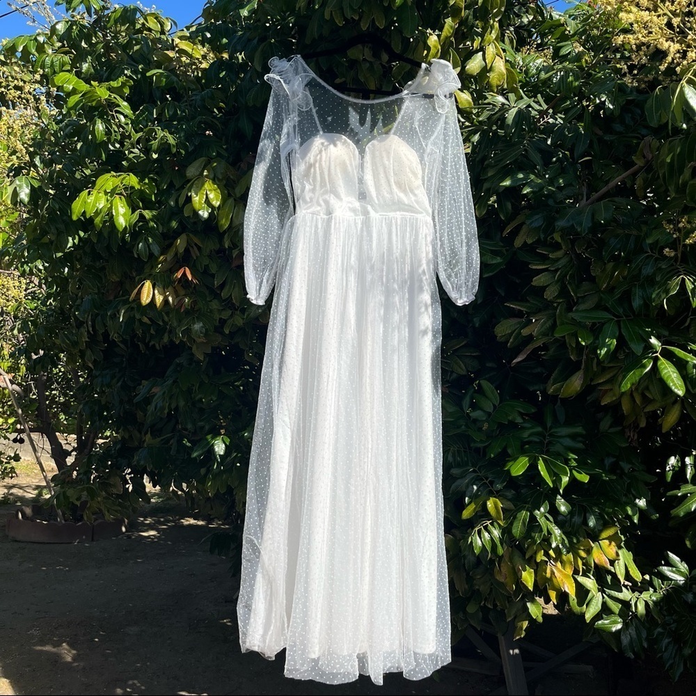 Miss Ord white dot mesh tulle overlay ruffle long‎ sleeve maxi gown